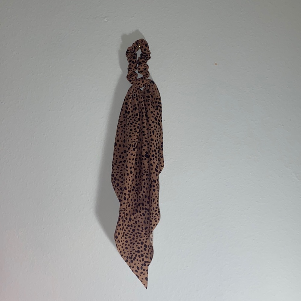 Cheetah Scrunchie Scarf